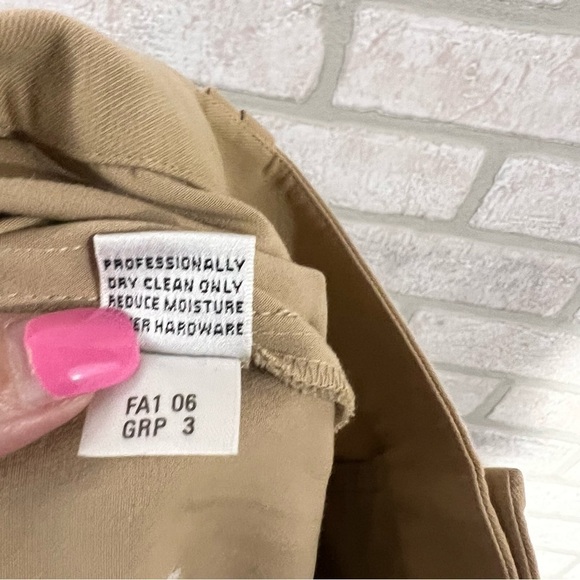 St. John Sport High Rise Khaki Trousers Size 10 - Picture 10 of 10